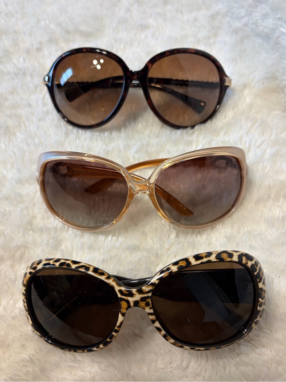 Y2k 70’s style round oval neutral sunglasses set of 3